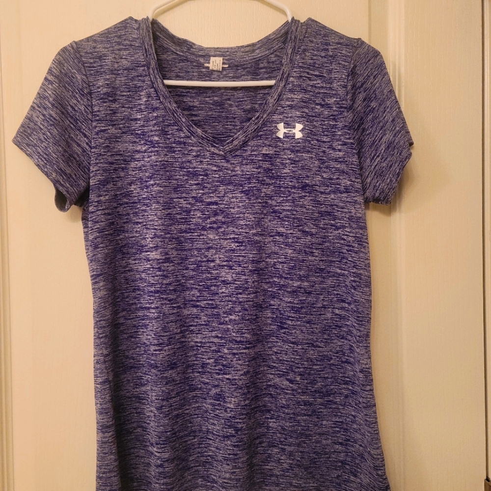 Womens Under Armour dri fit tshirt